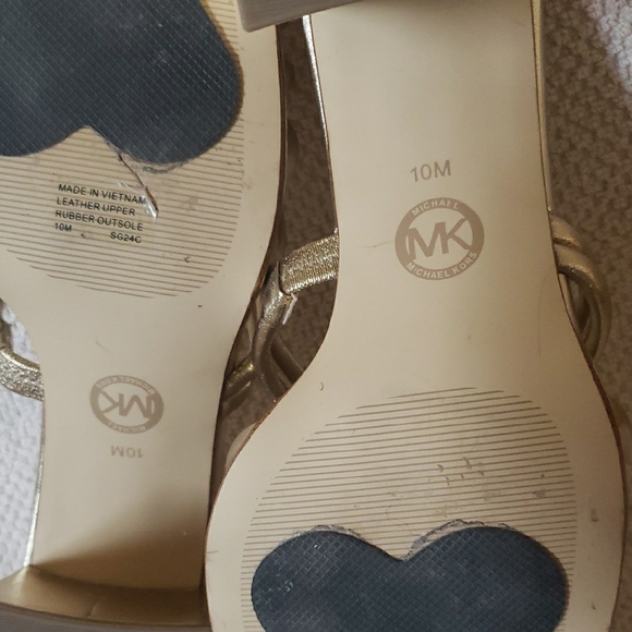 Michael Kors. Gold Heeled Sandals - Picture 7 of 8